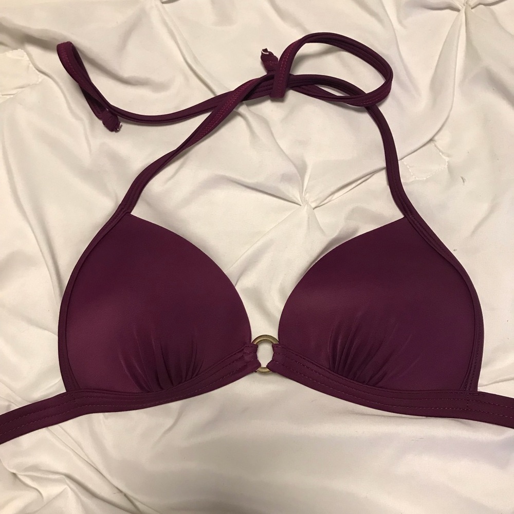 VENUS  bikini top cup size B